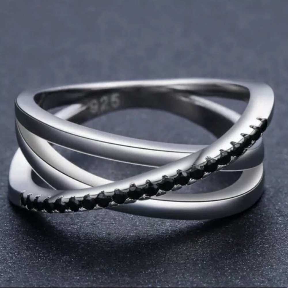 Sterling silver stamped black sapphire female ring - Picture 3 of 3